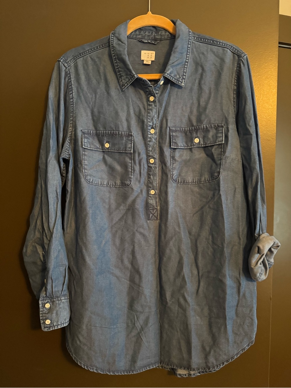 NWT a new day denim-look button shirt - indigo blue